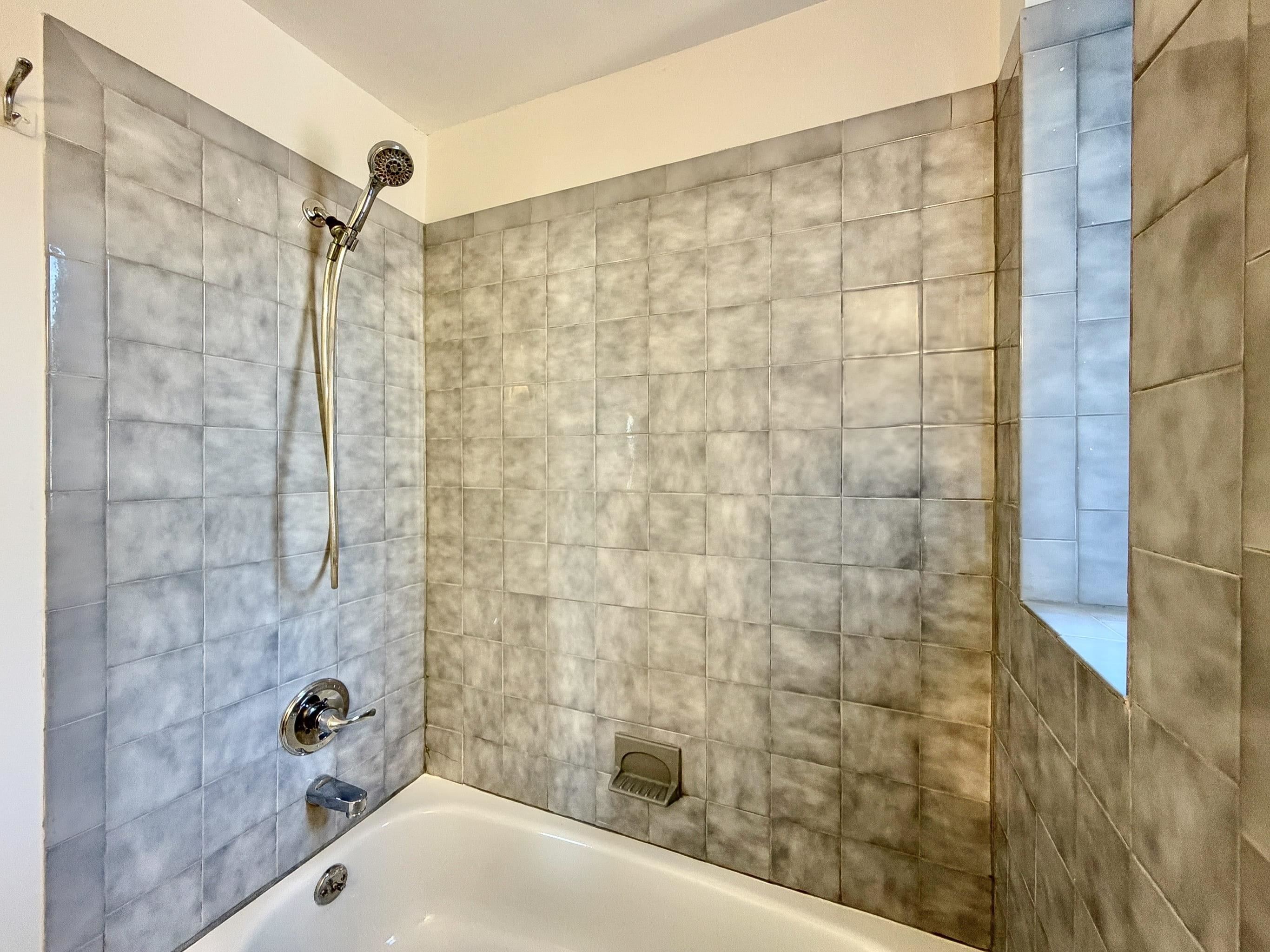787 SUMMIT AVE Unit: 11