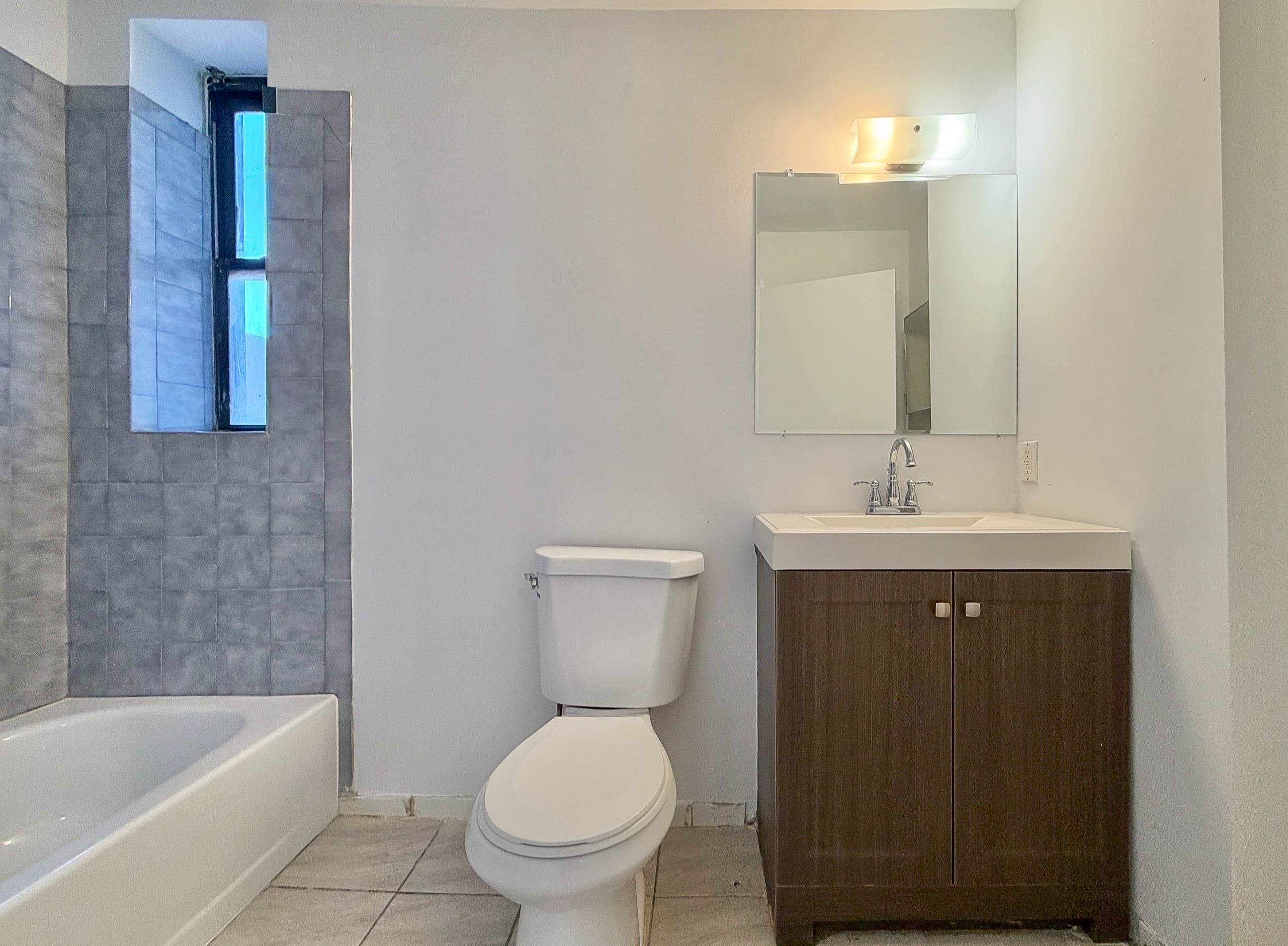 787 SUMMIT AVE Unit: 11