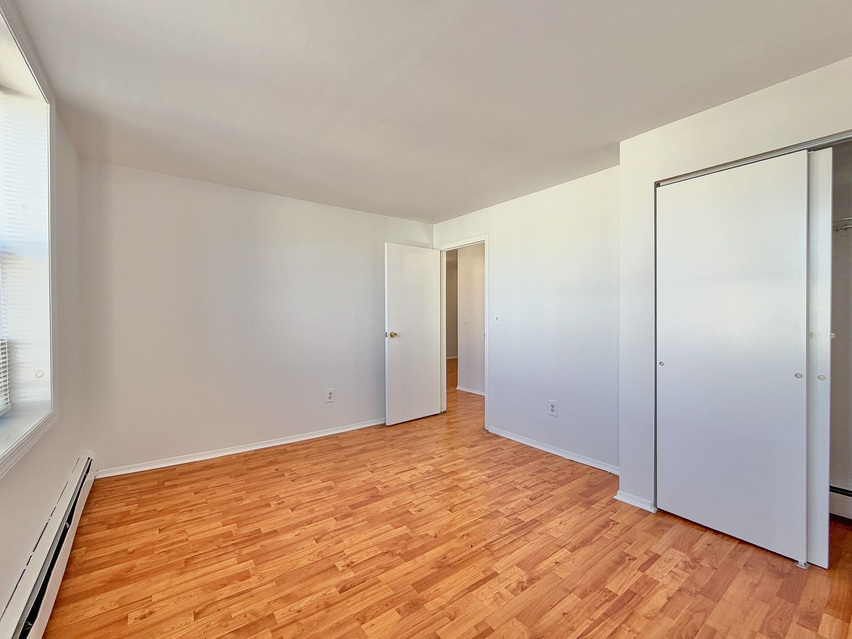 787 SUMMIT AVE Unit: 11