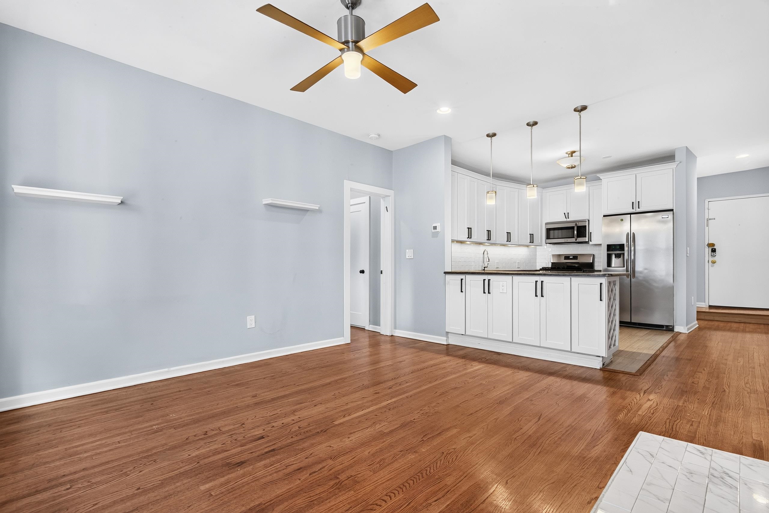 82 BLOOMFIELD ST