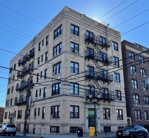 6414 PARK AVE