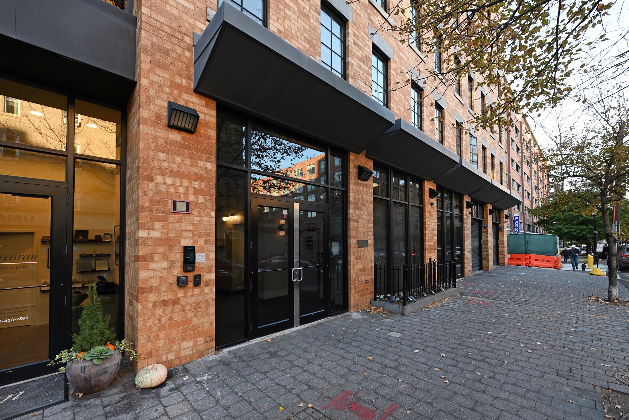 150 14TH ST Unit: 202