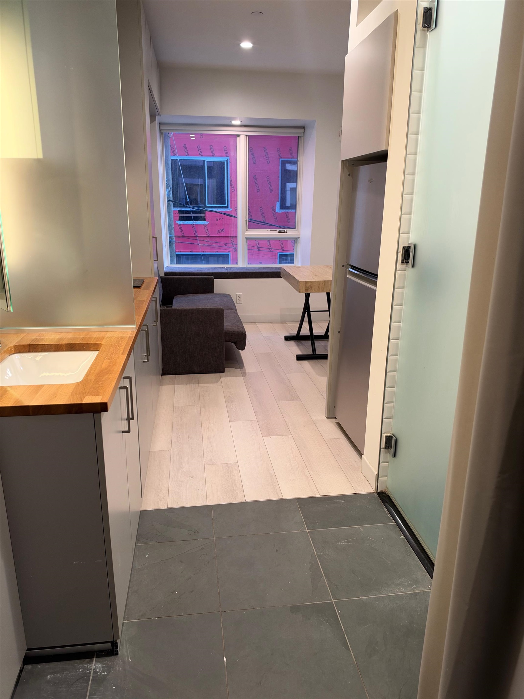 190 ACADEMY ST Unit: 702