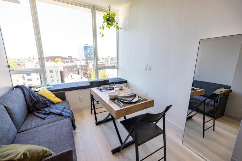 190 ACADEMY ST Unit: 702