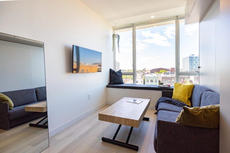190 ACADEMY ST Unit: 702