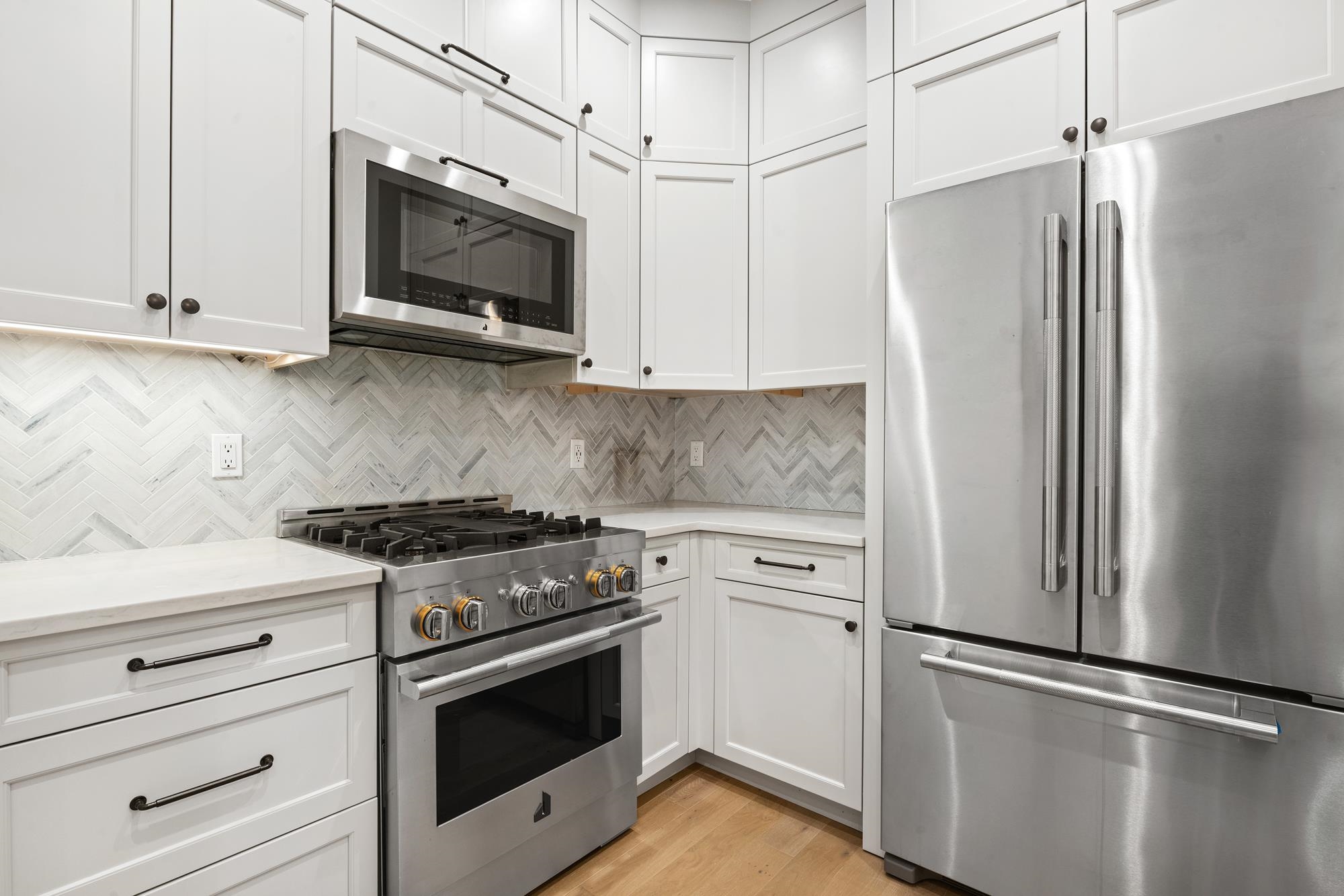 1300 GRAND ST Unit: 217