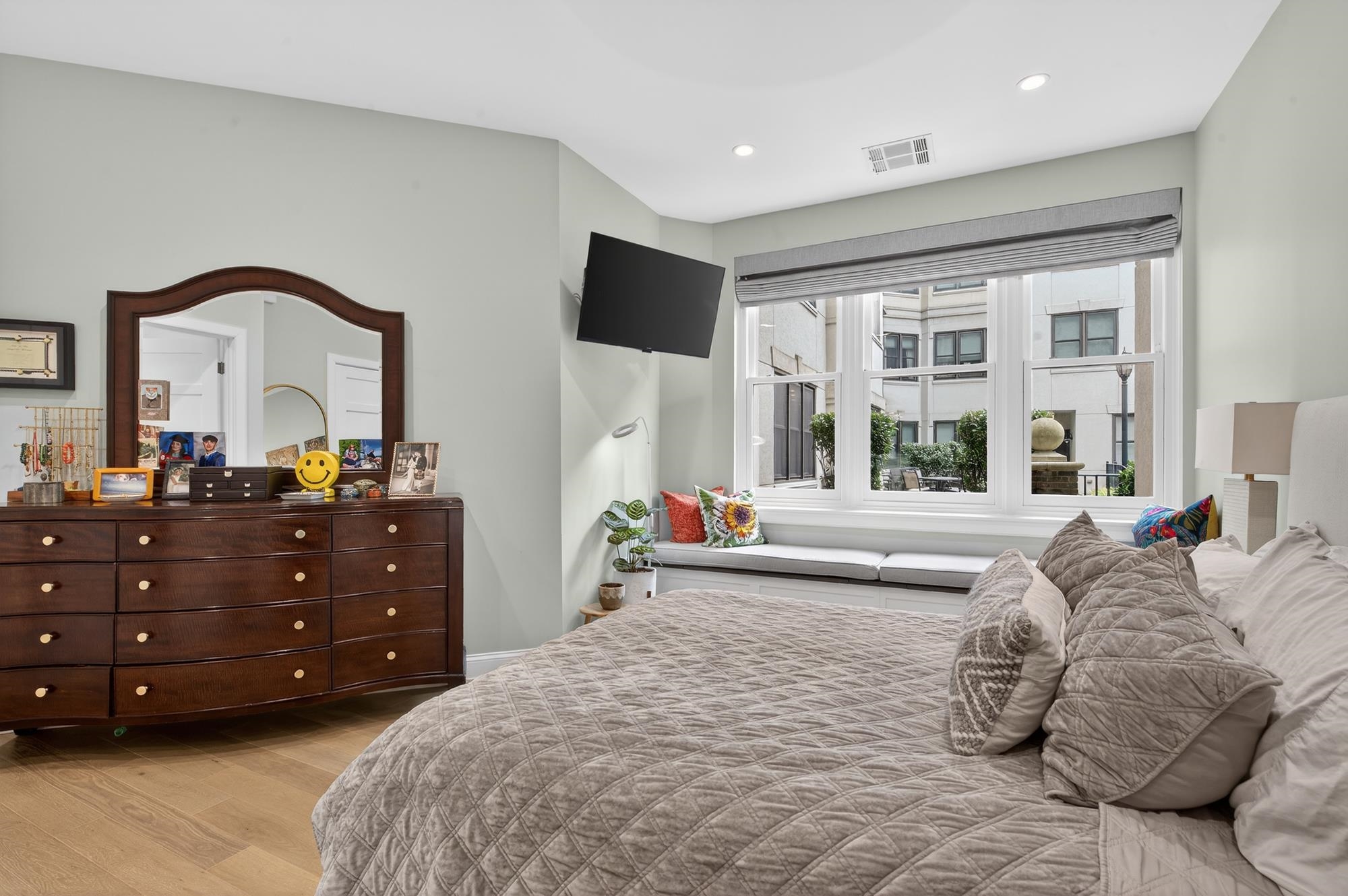 1300 GRAND ST Unit: 217