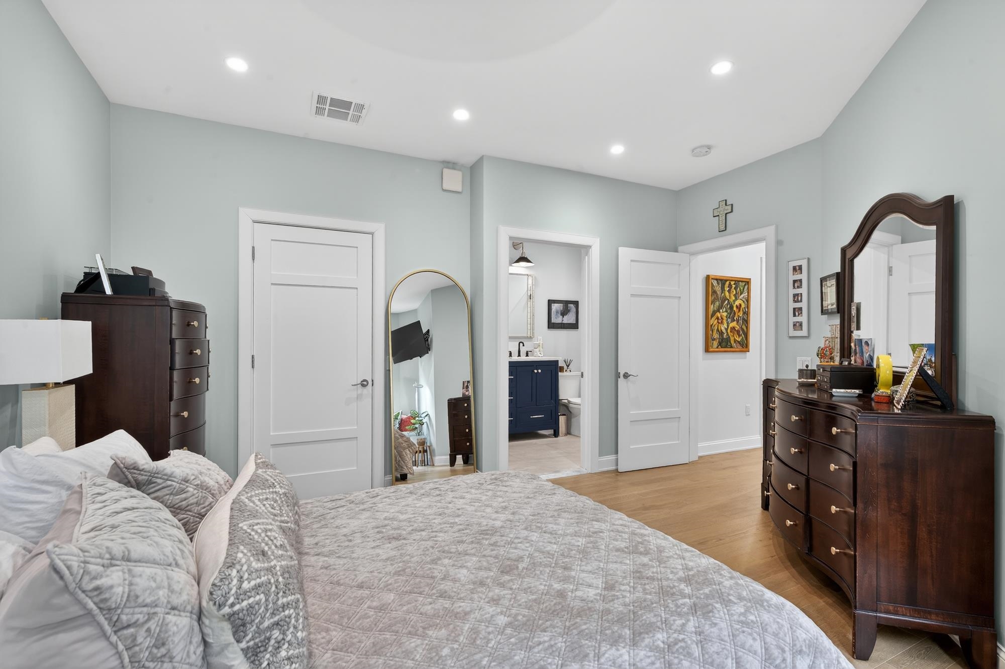 1300 GRAND ST Unit: 217