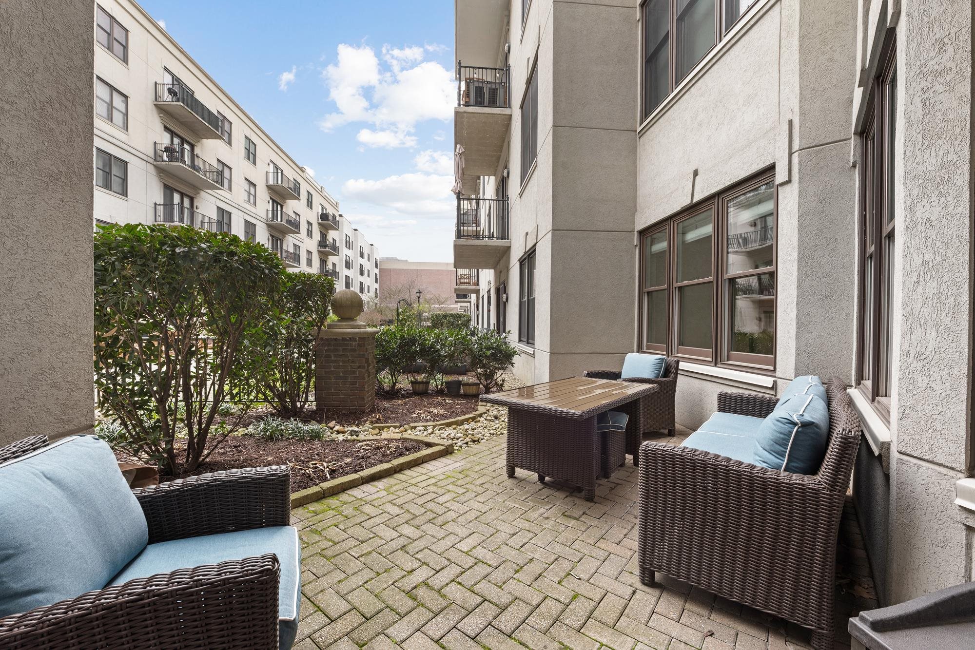 1300 GRAND ST Unit: 217