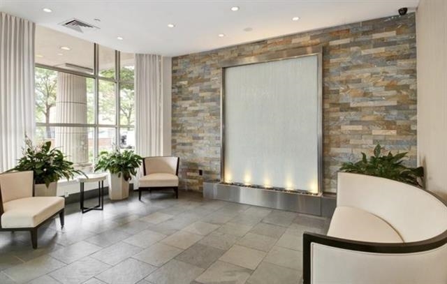 20 2ND ST Unit: 1105