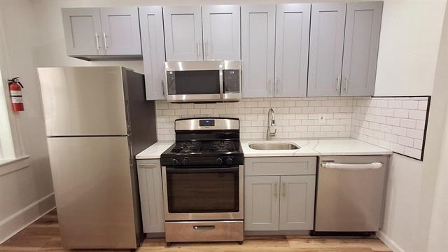 318 28TH ST Unit: 1R