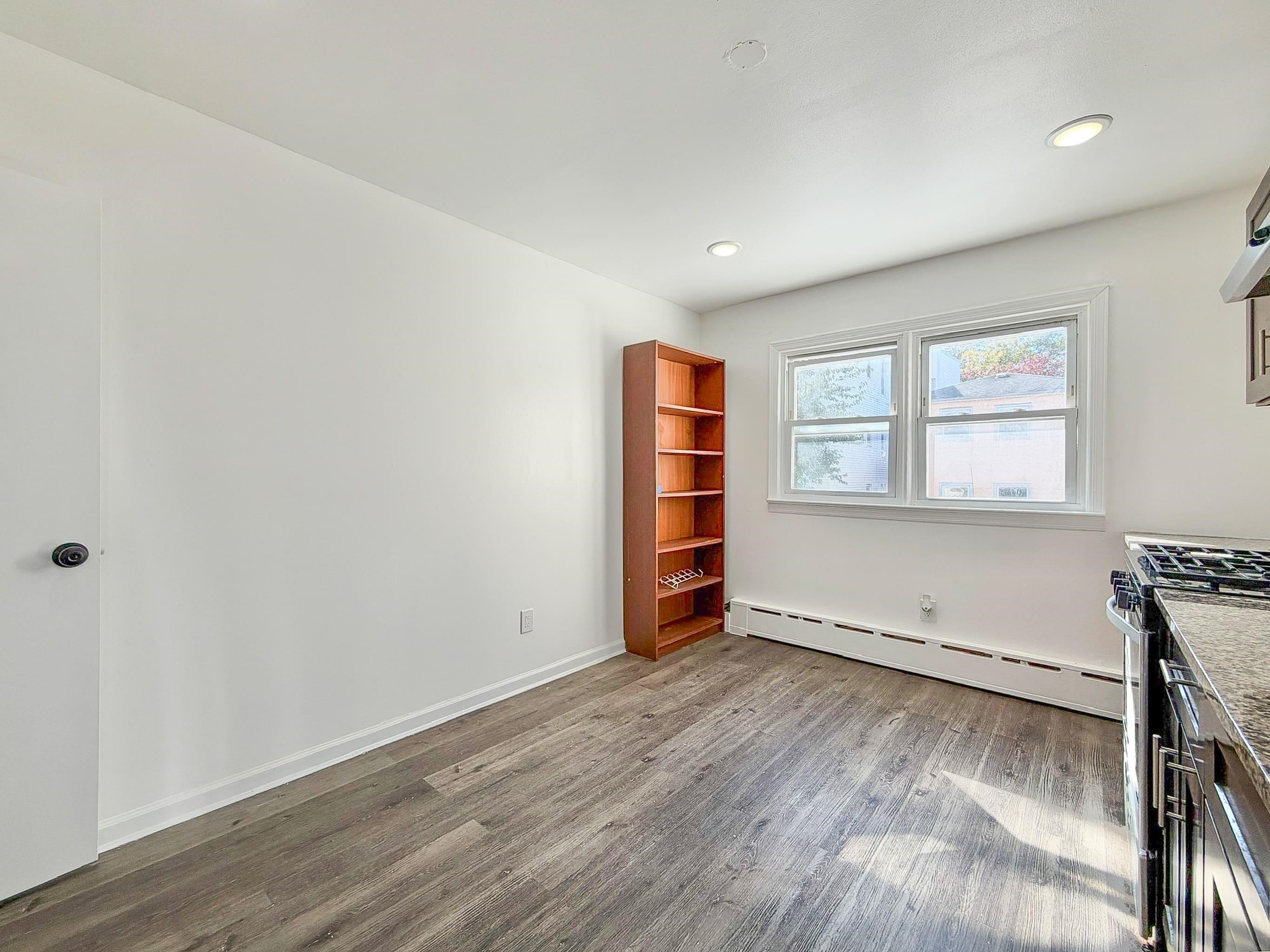 113 THORNE ST Unit: 1