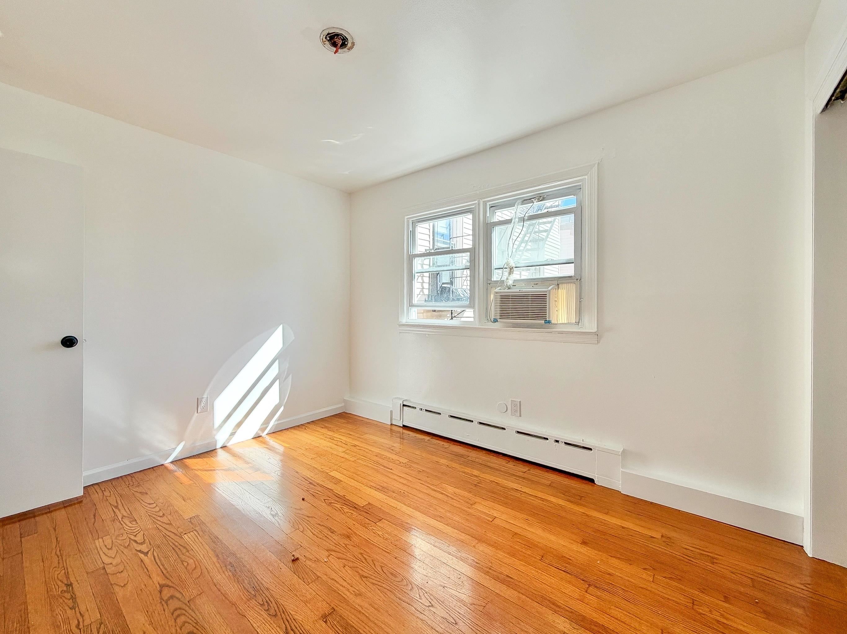 113 THORNE ST Unit: 1