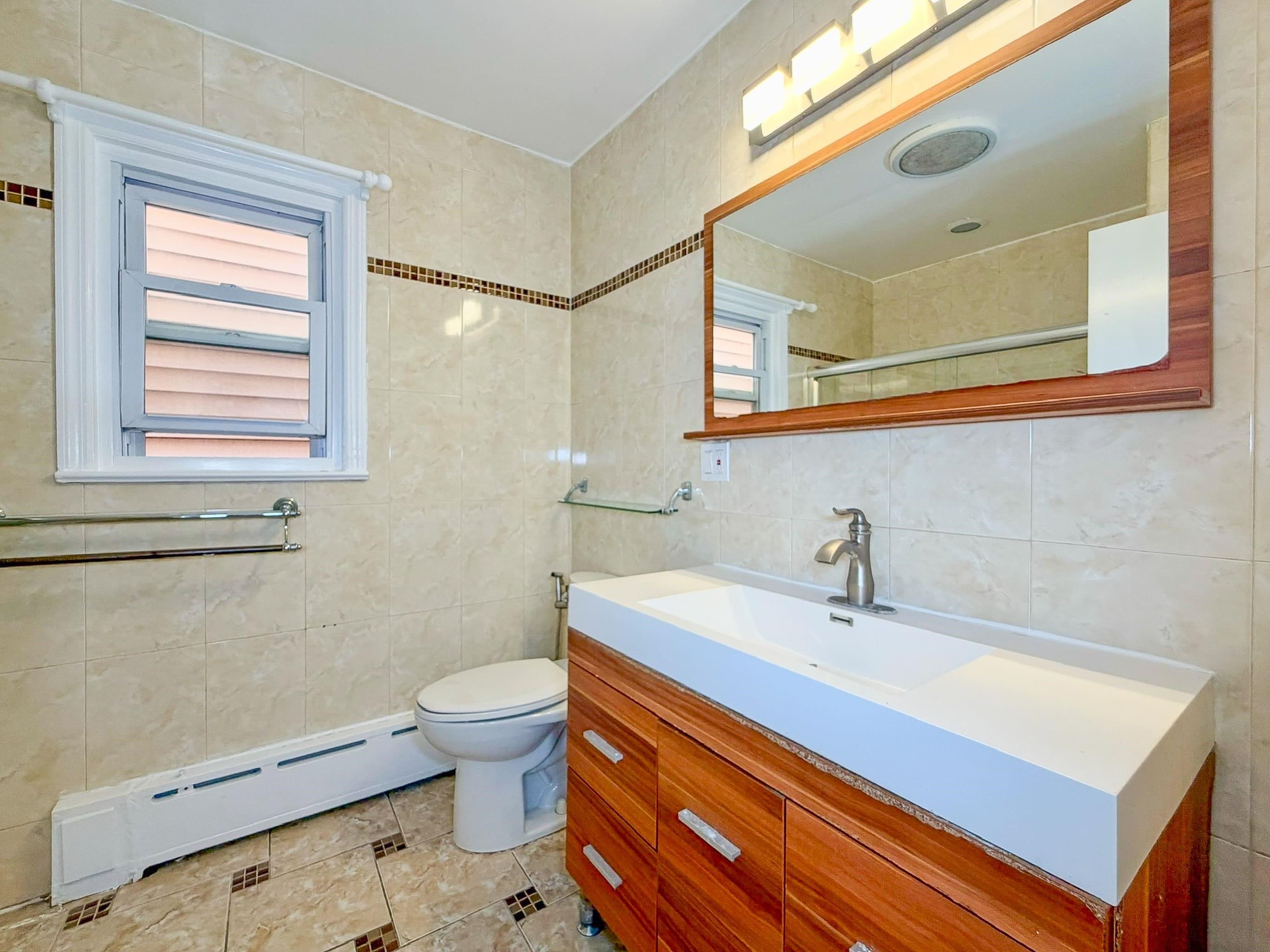 113 THORNE ST Unit: 1