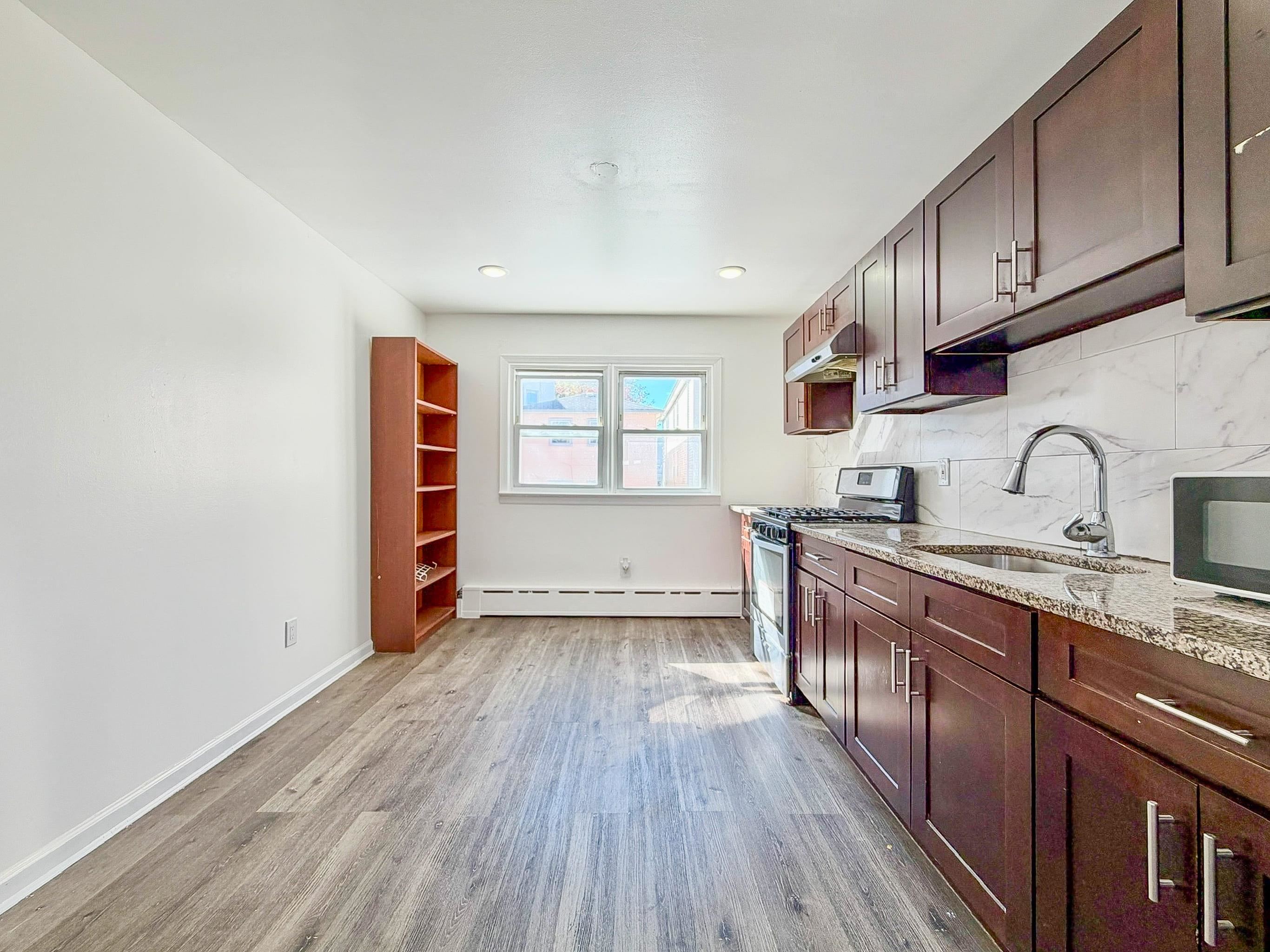 113 THORNE ST Unit: 1