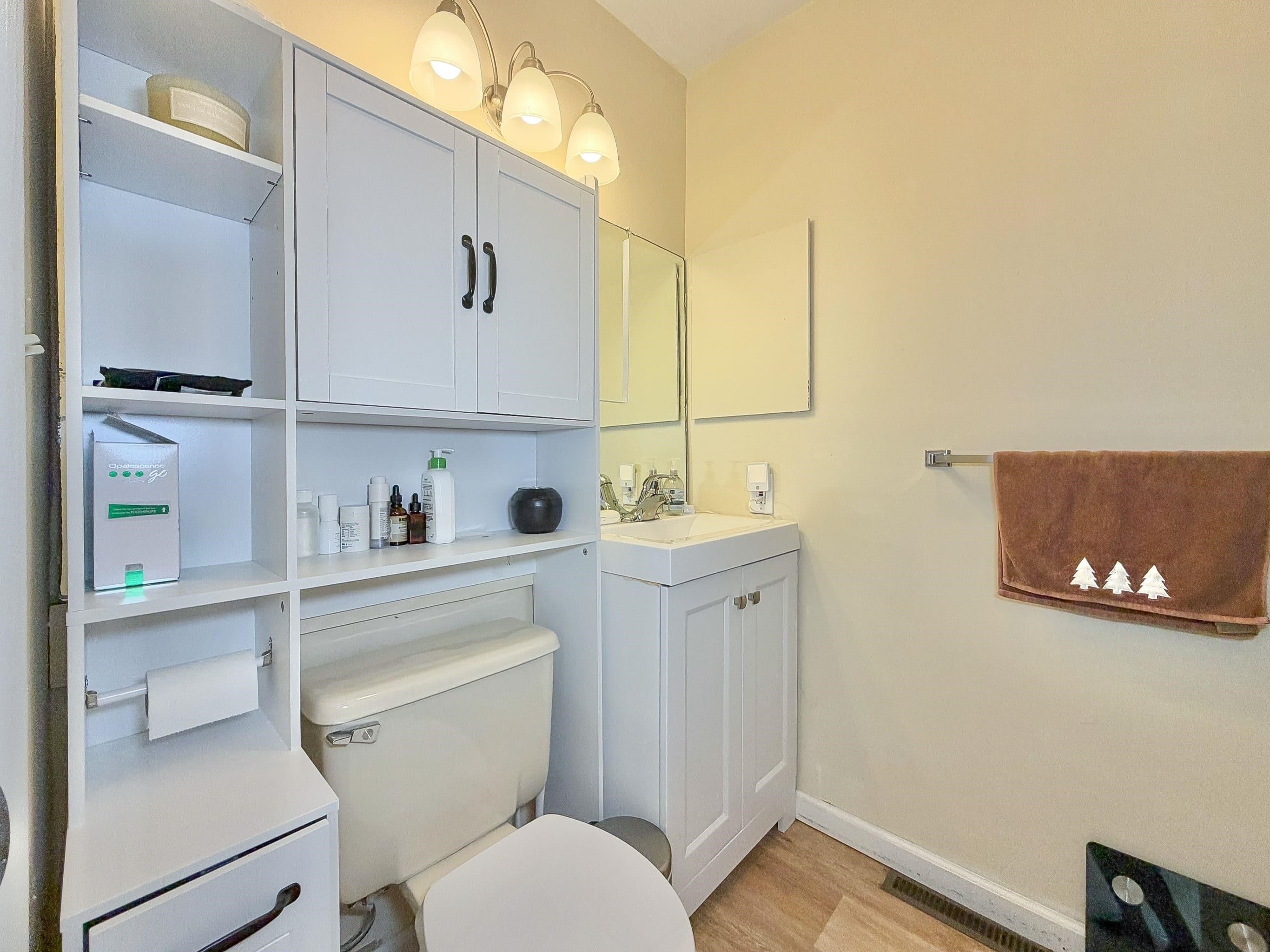 403 RIVER RENAISSANCE