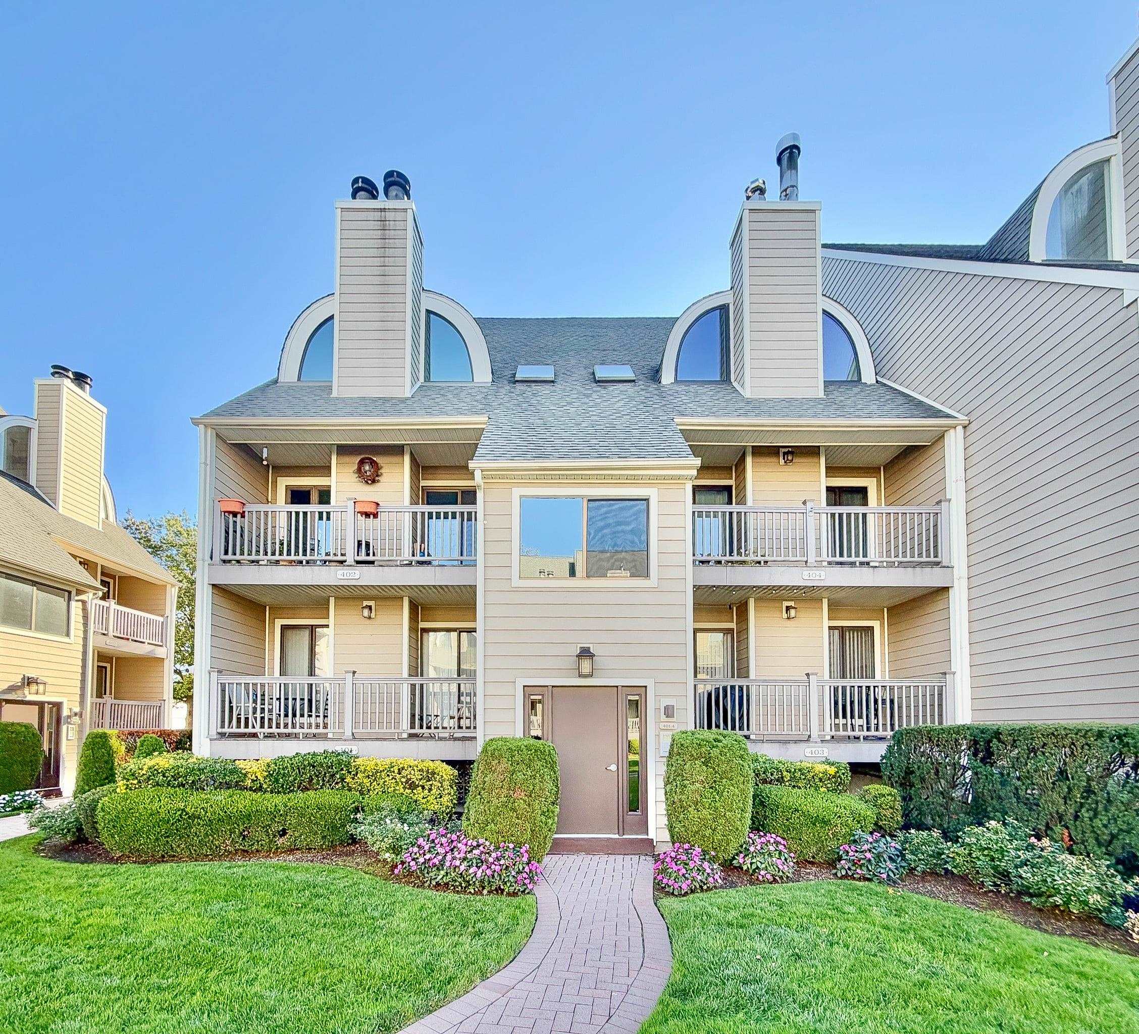 403 RIVER RENAISSANCE