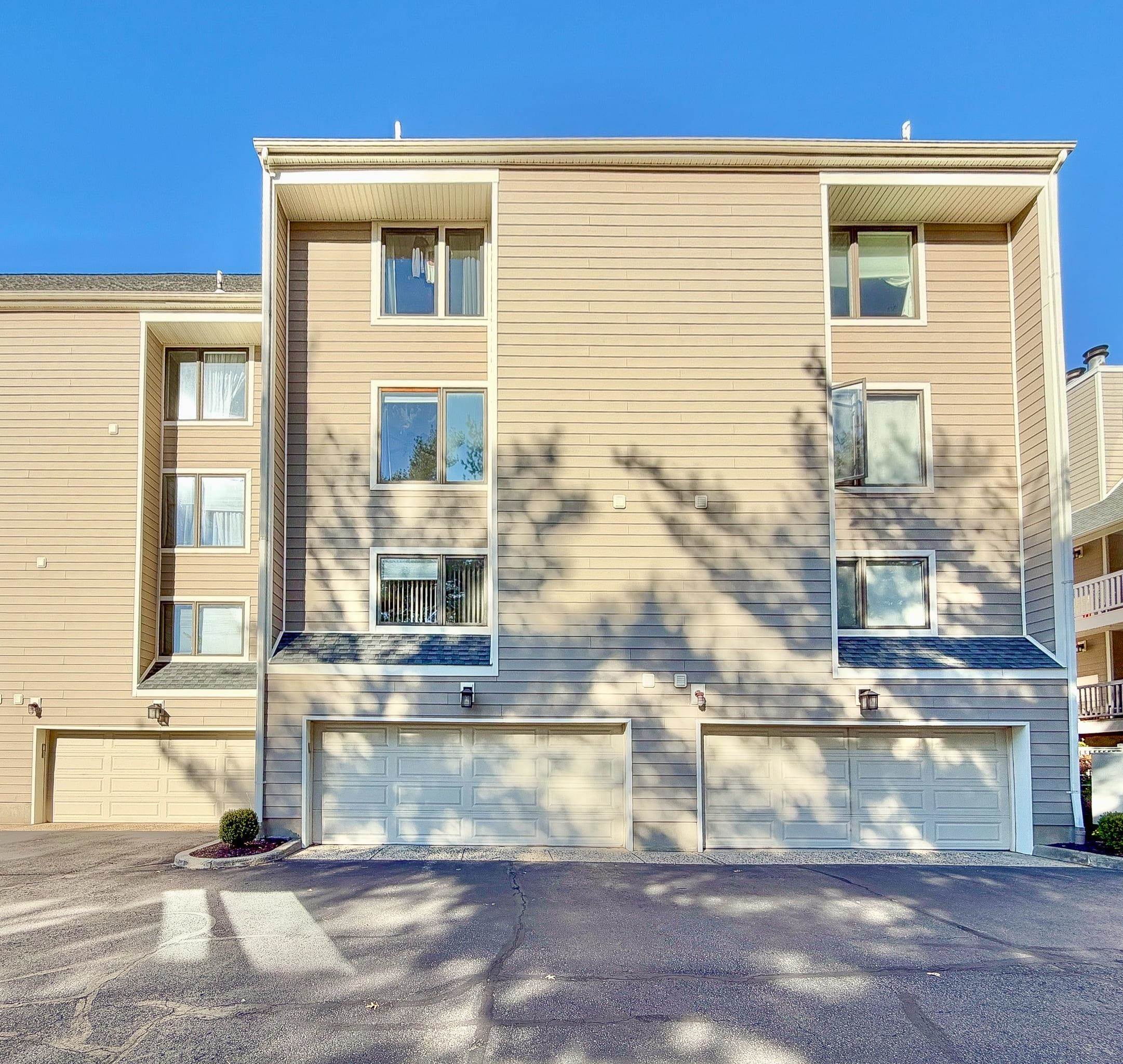 403 RIVER RENAISSANCE