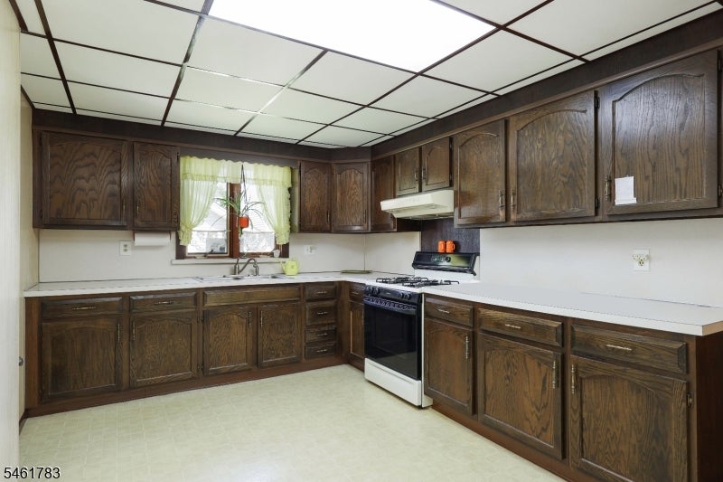 298 Hemlock Ave