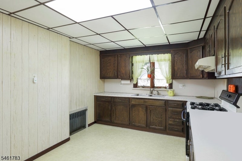 298 Hemlock Ave
