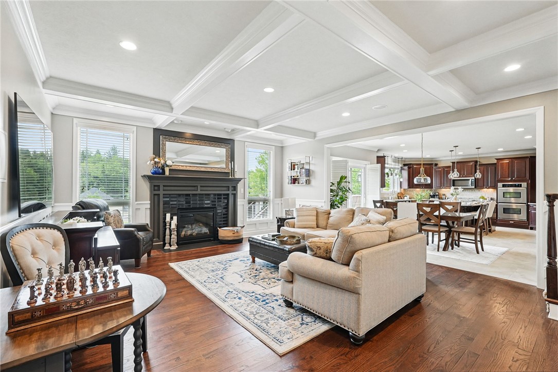1603 Briarwood Dr