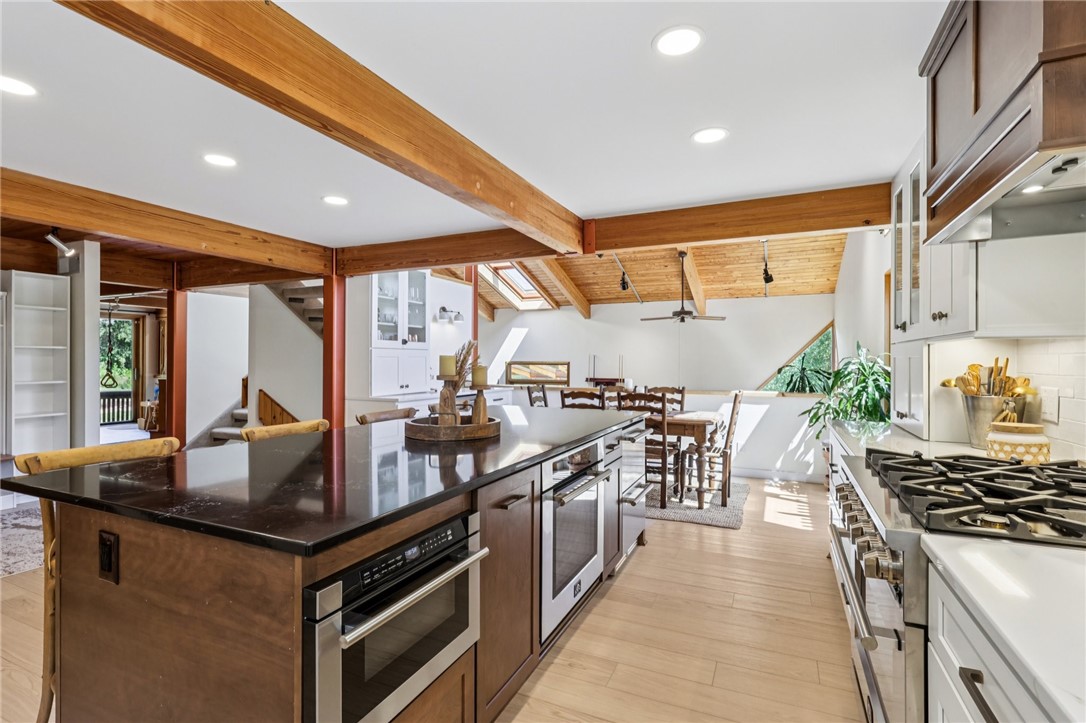 8110 Ridge Road