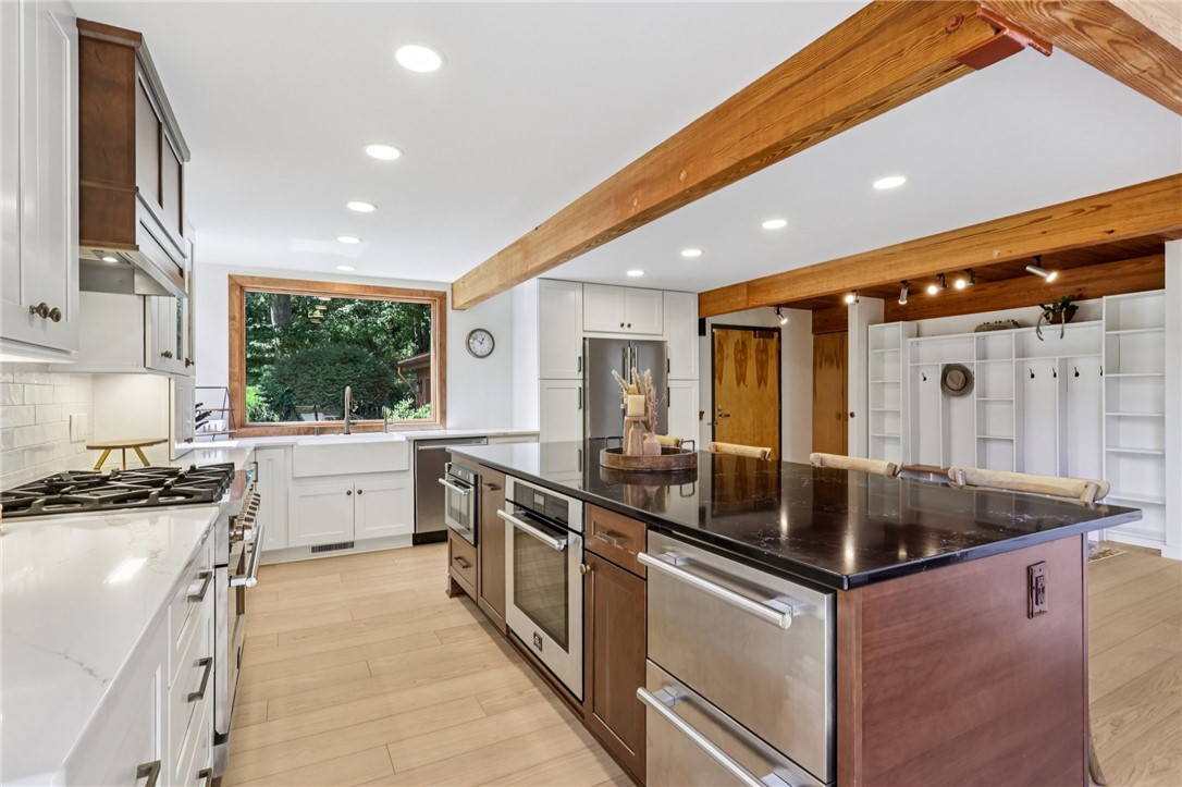 8110 Ridge Road