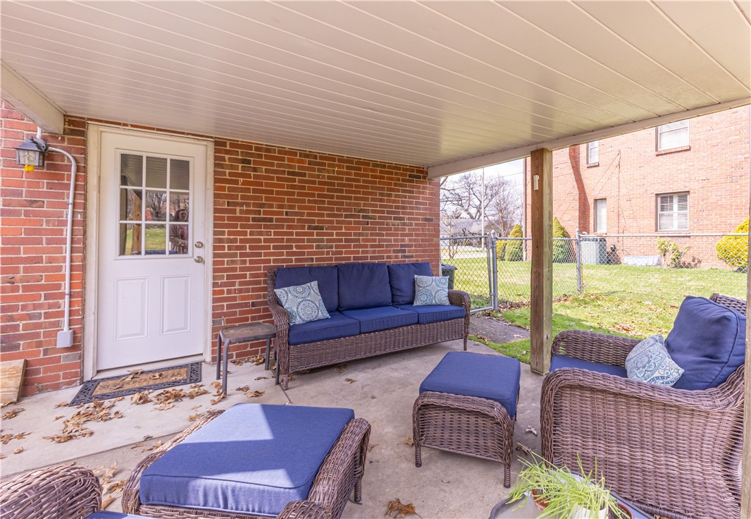 222 Glenview Dr