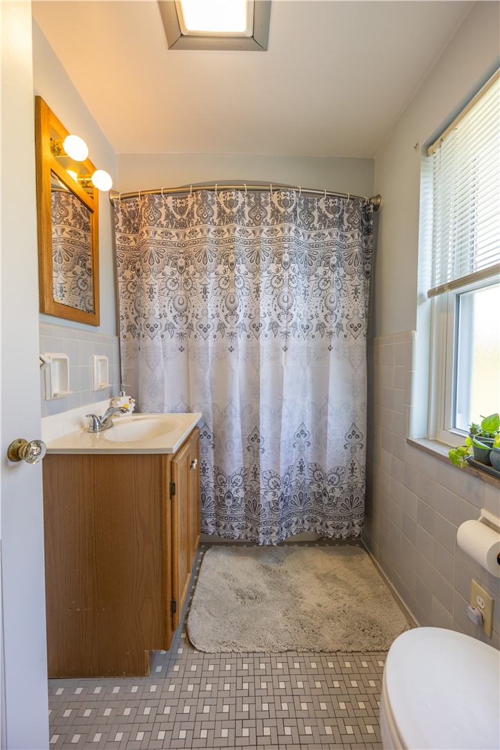 222 Glenview Dr