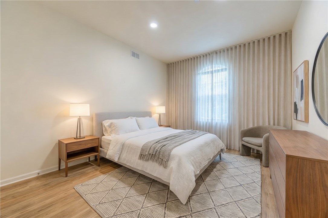 906 Valentina Ln 65