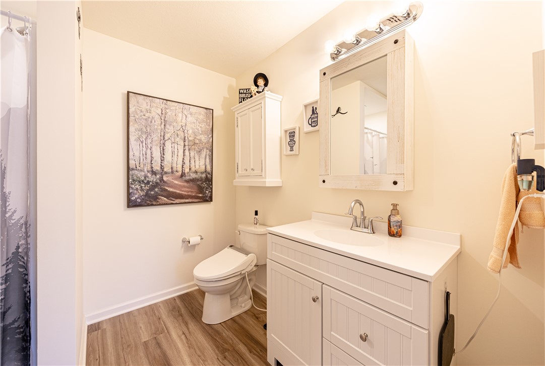 104 Aiden Ln 2