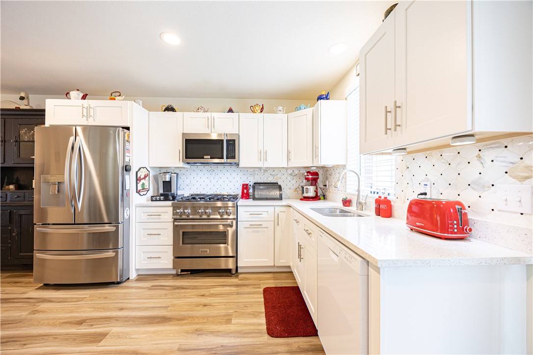 104 Aiden Ln 2