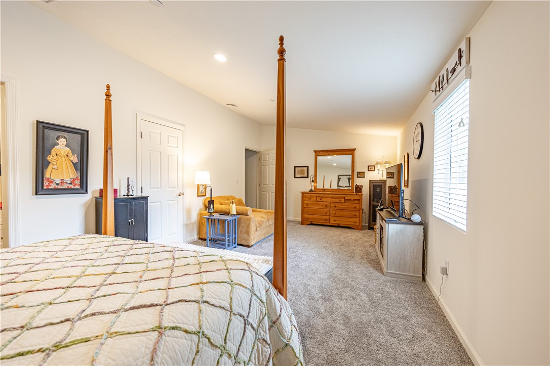 104 Aiden Ln 2