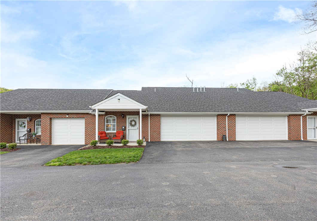 104 Aiden Ln 2