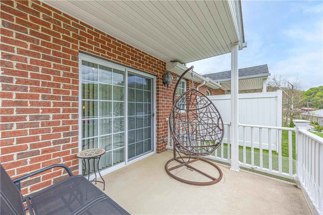 104 Aiden Ln 2