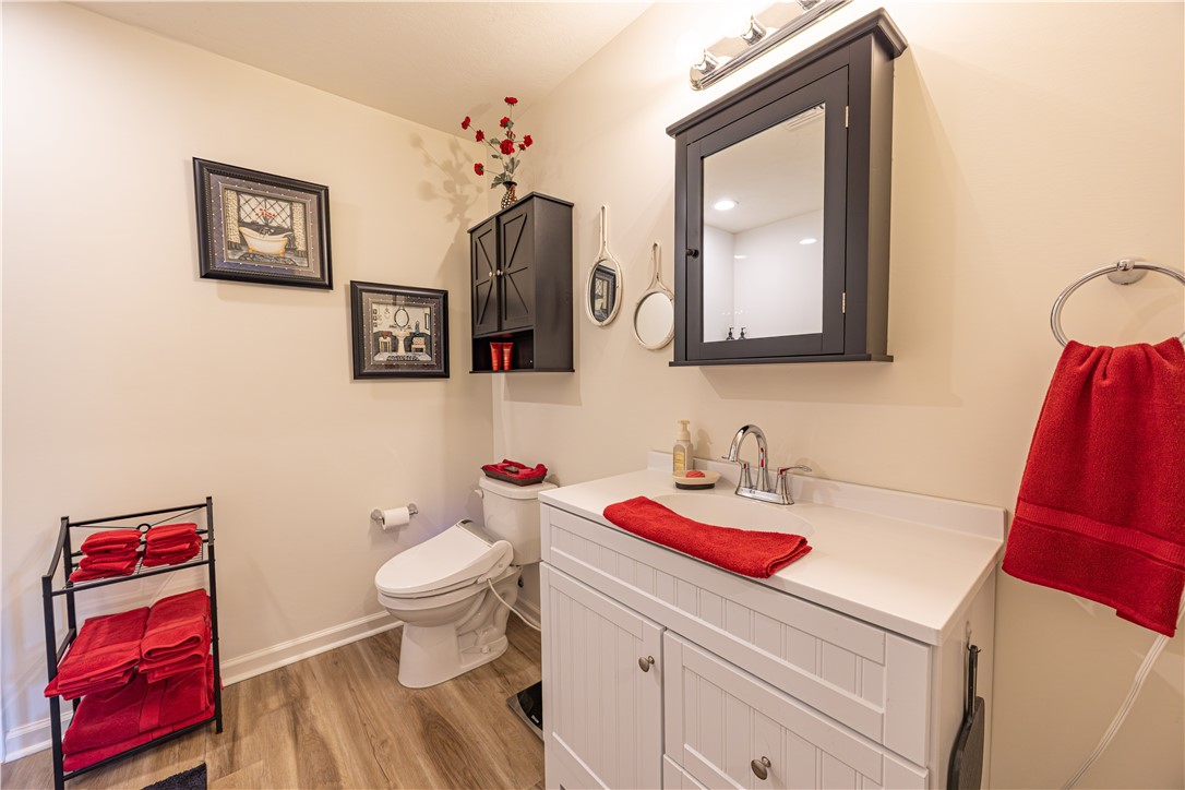 104 Aiden Ln 2