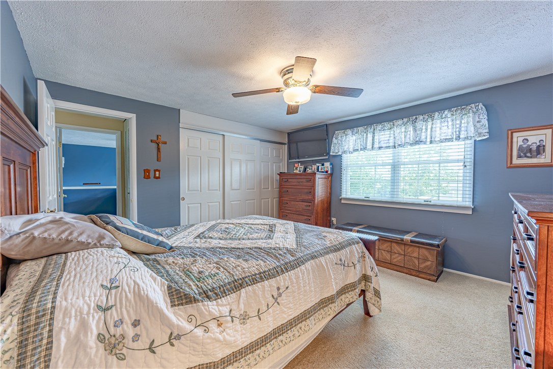 39 Forest Glen Dr