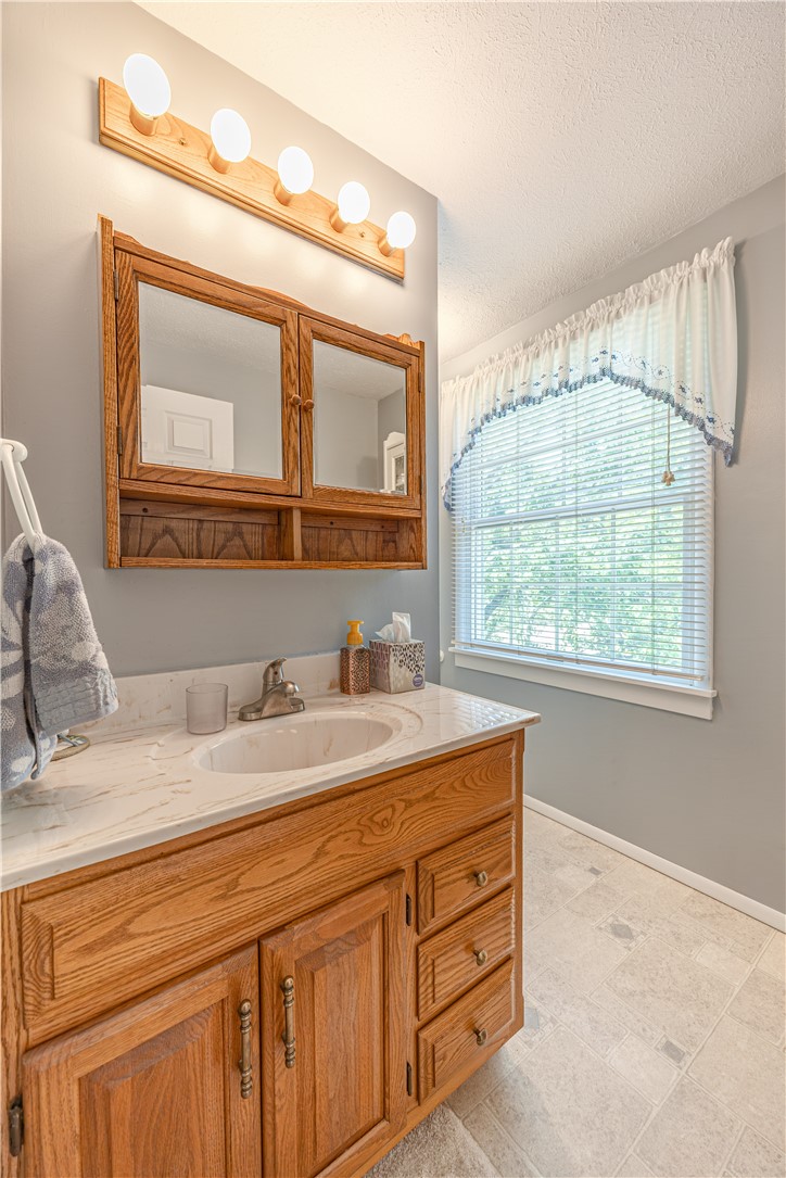 39 Forest Glen Dr