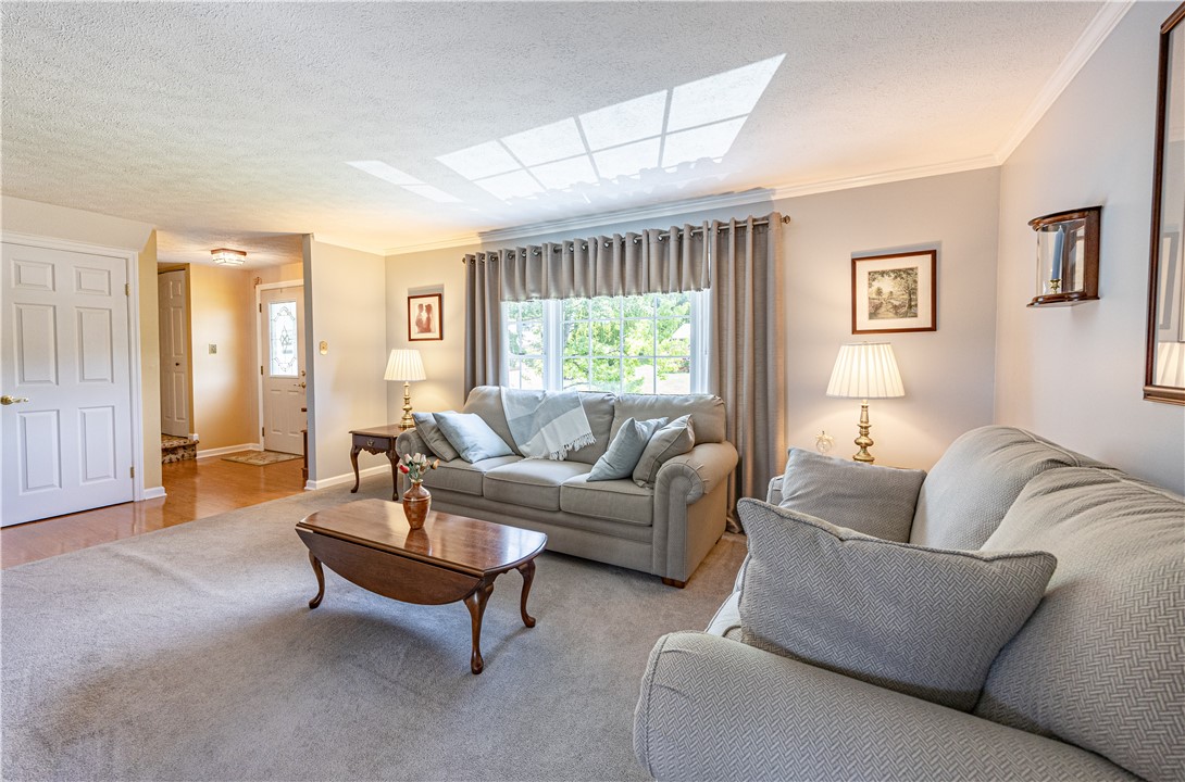 39 Forest Glen Dr
