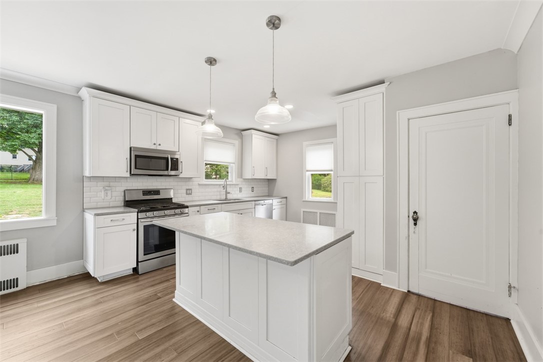 212 Morewood Rd