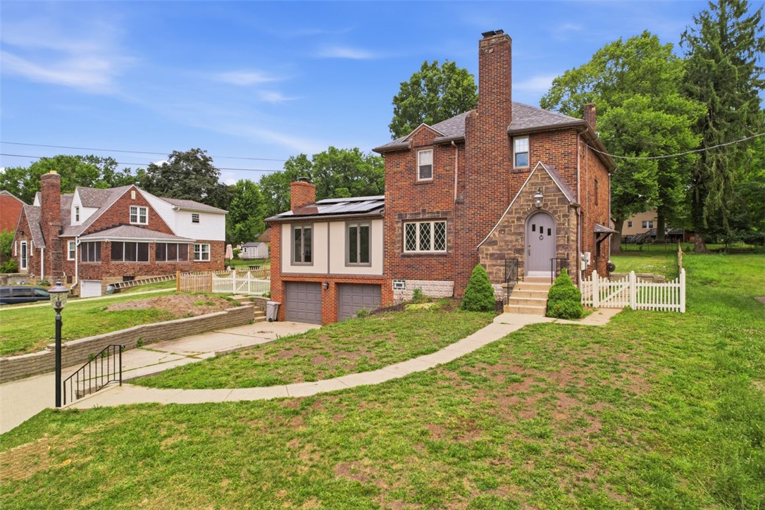212 Morewood Rd