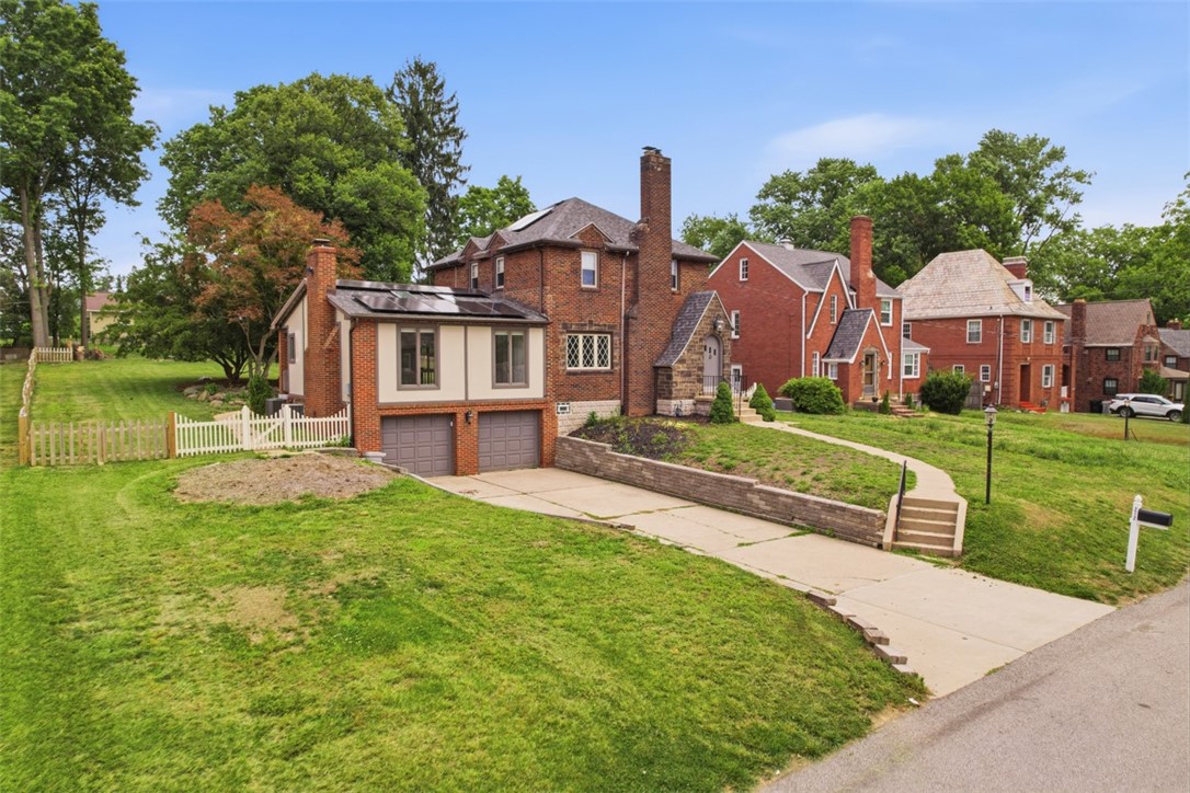 212 Morewood Rd