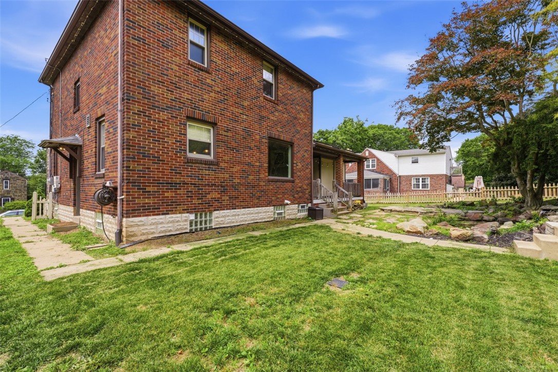 212 Morewood Rd