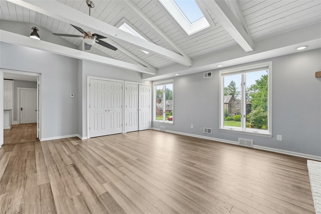 212 Morewood Rd