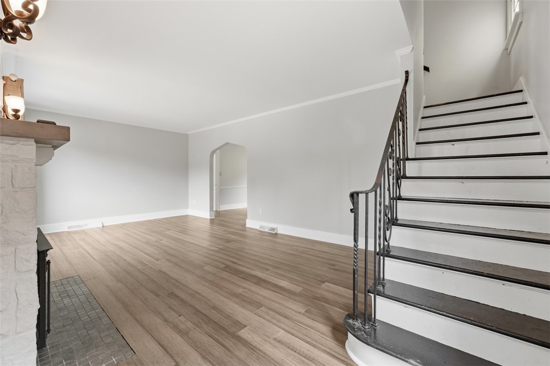 212 Morewood Rd