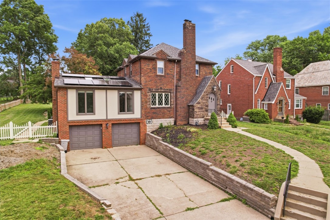 212 Morewood Rd