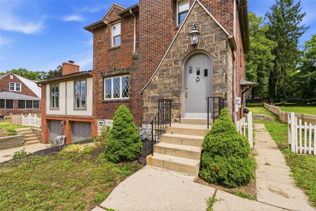 212 Morewood Rd