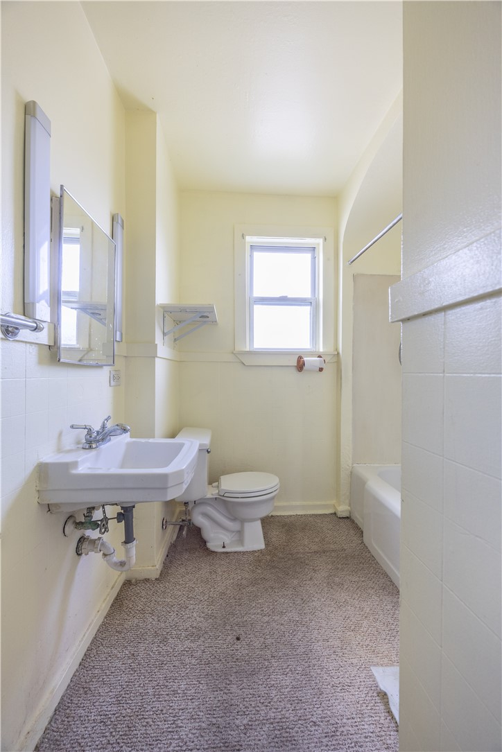 242-244 Center St