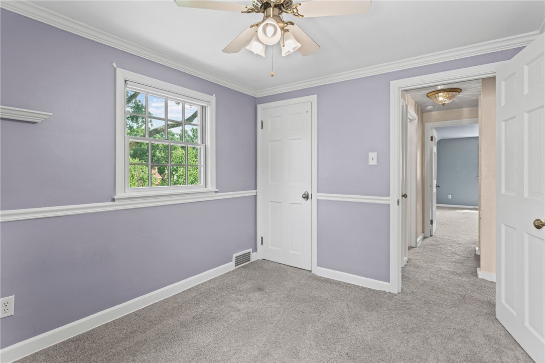 595 Kenilworth Dr