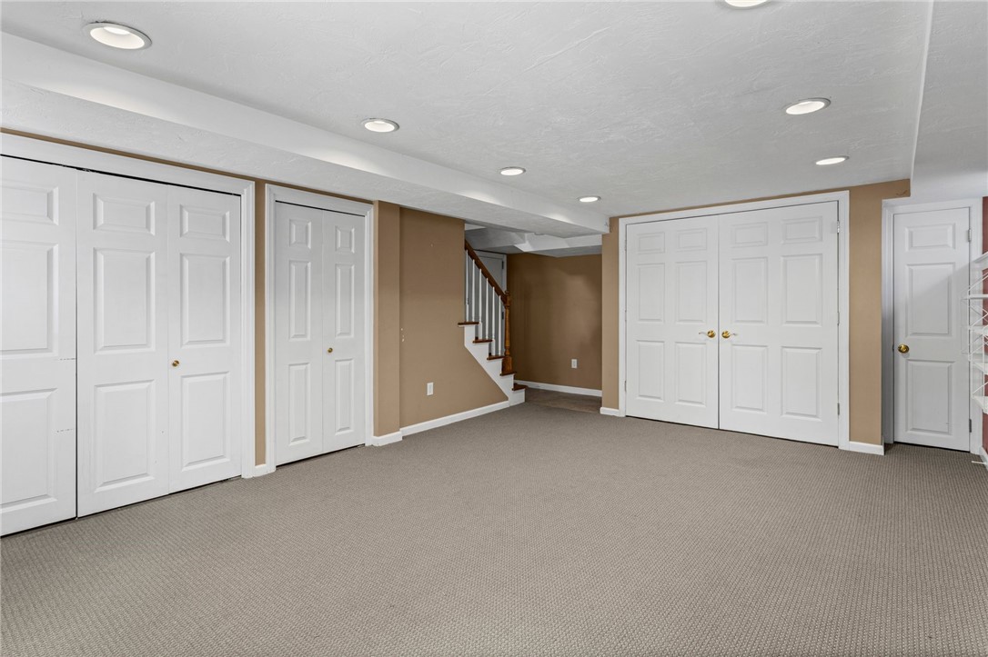 595 Kenilworth Dr